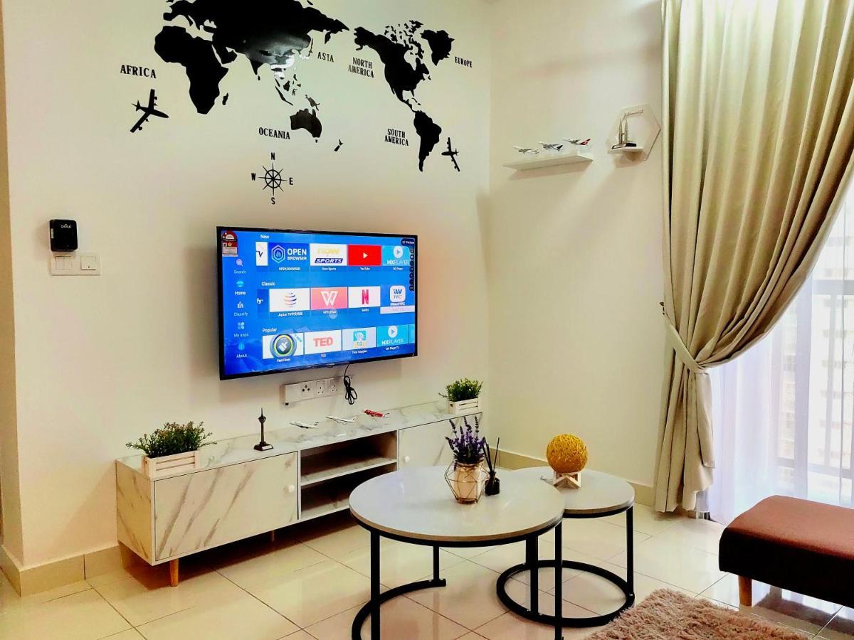 Alanis Residence 7 Pax @ Sepang Klia Kota Warisan Exterior foto